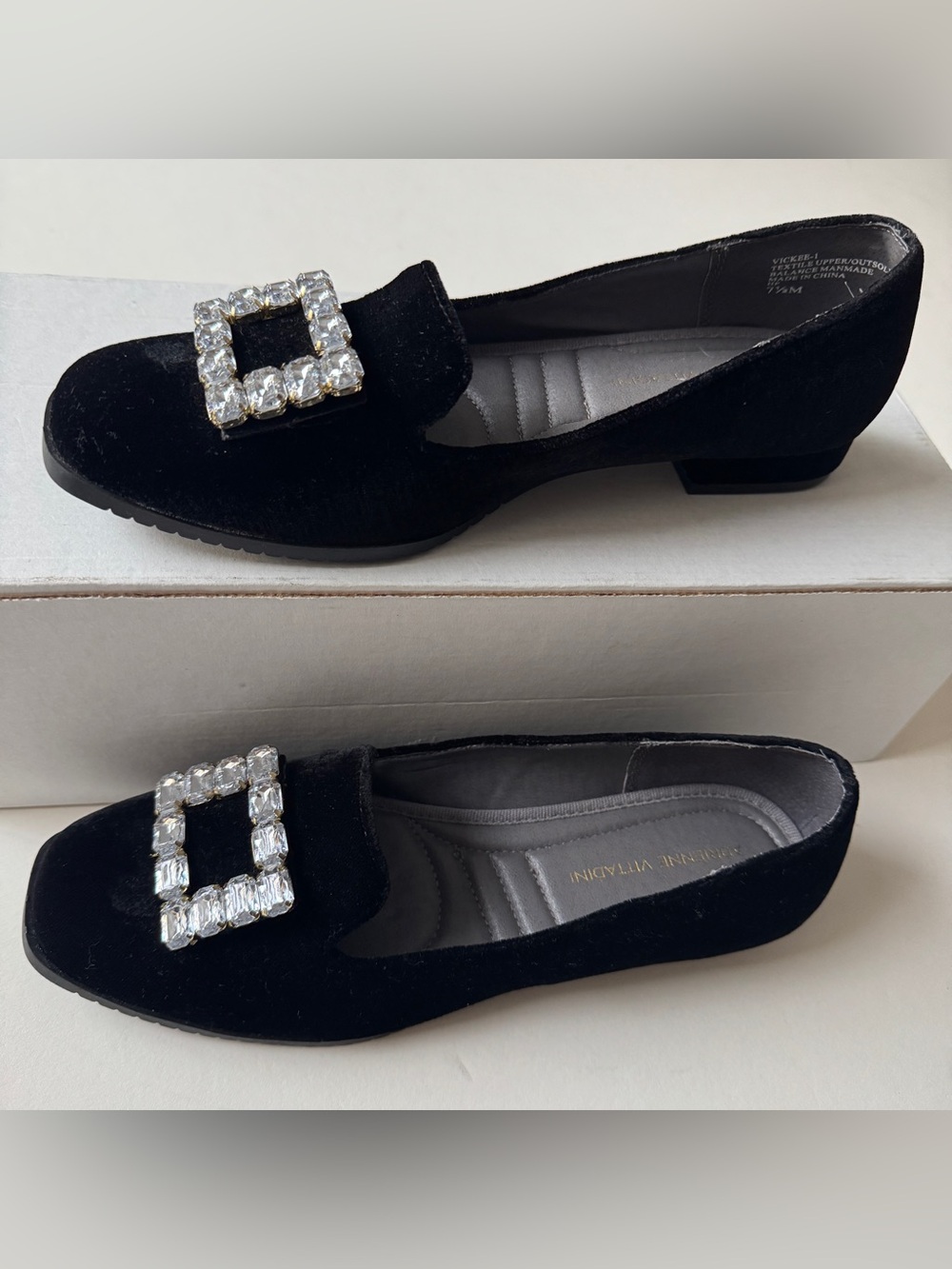 Adrienne Vittadini Vickee-1 Black Velvet embellished Flats Loafers Women’s 7.5M